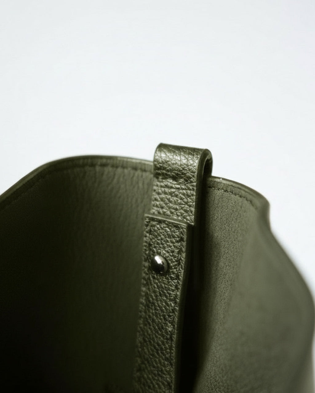 콜로시 토트 나일론 | MTRM 컨셉